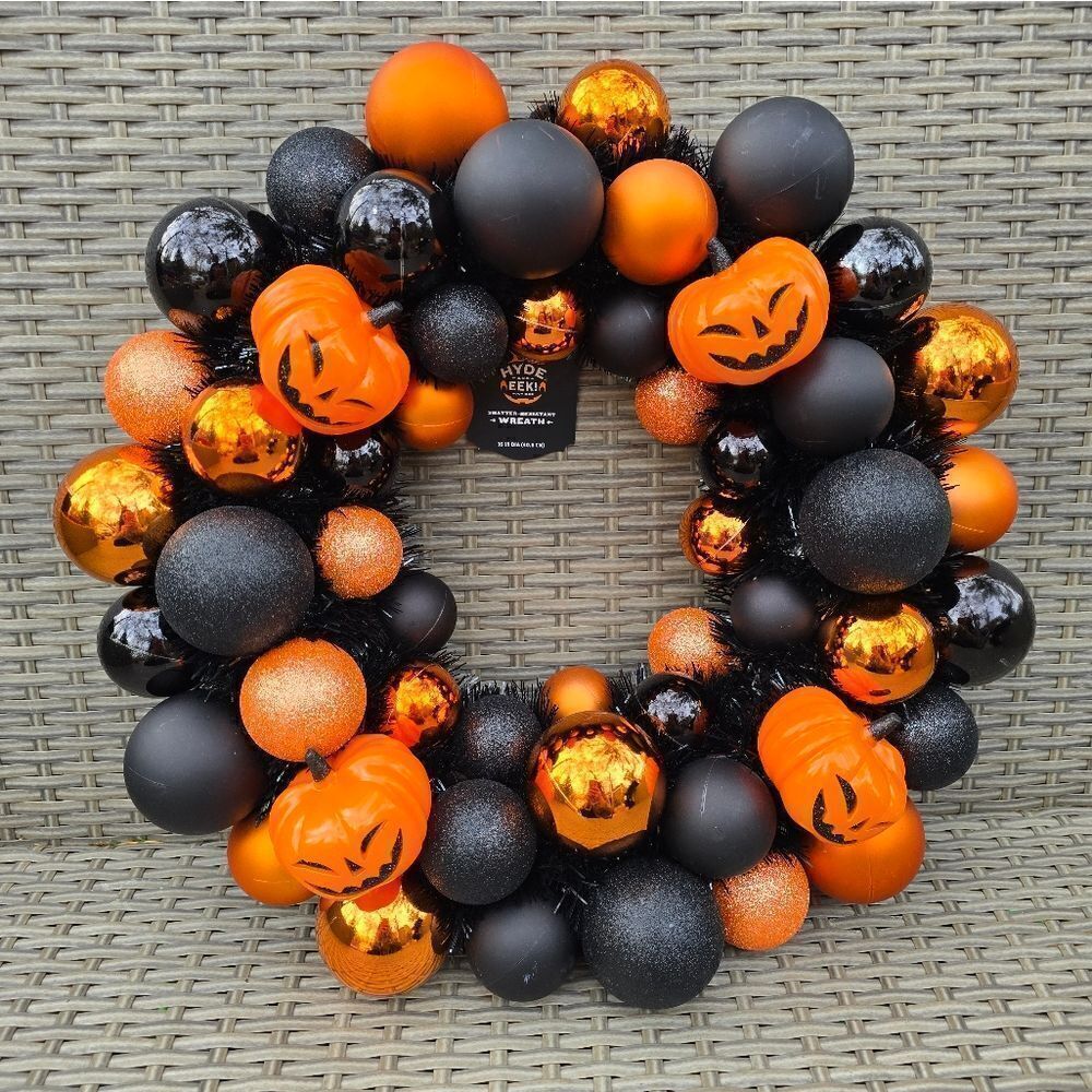 Target Halloween Wreath Shatterproof Bulbs & Pumpkin Hyde & Eek Black  16 inch